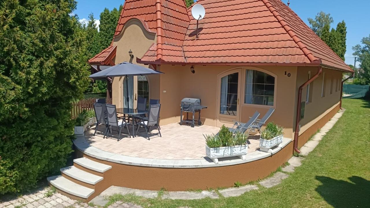 Vica Apartman Balatonberény Exterior foto